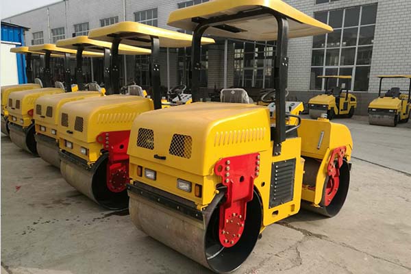 震動(dòng)<a target='_blank'>壓路機(jī)</a> 震動(dòng)<a target='_blank'>壓路機(jī)</a>